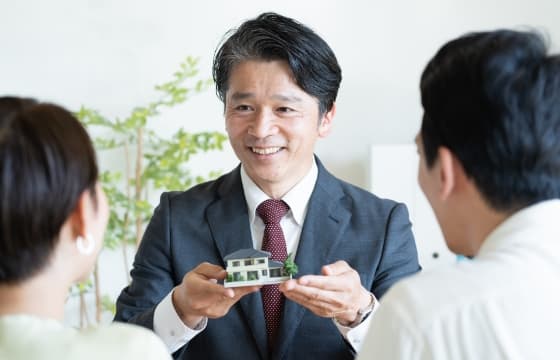 あなたも不動産でキャリアを築きませんか？